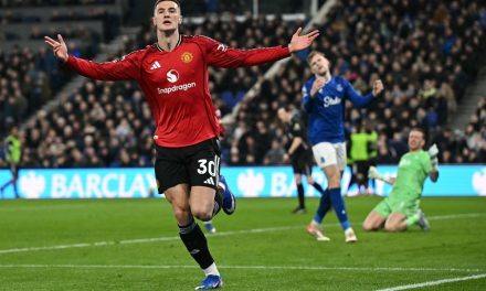 Gol Dari Benjamin Sesko Antar MU Curi Poin Di Kandang Everton
