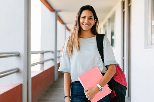 Outfit Kampus Wanita: Stylish, Nyaman, Dan Tetap Fungsional