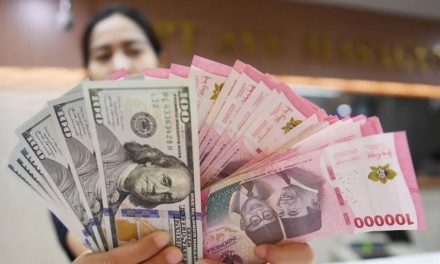 Rupiah Melemah, Perlukah Punya Tabungan Dollar AS?